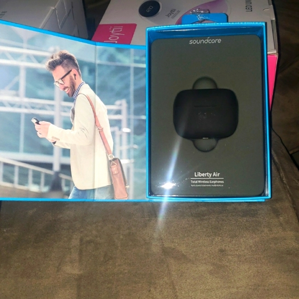 BRAND NEW AIR BUDS